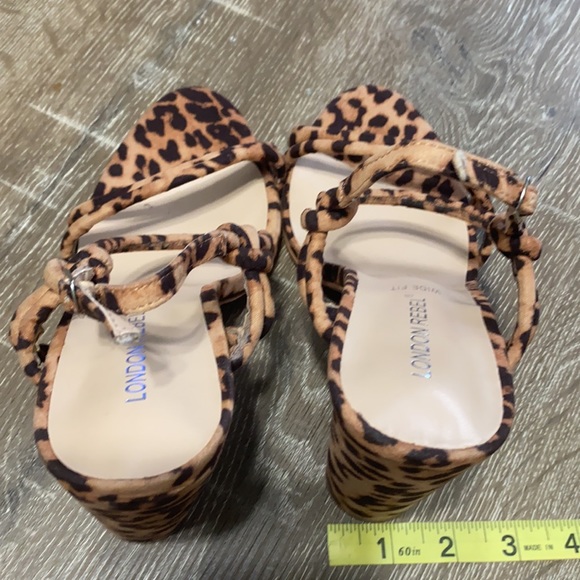 London Rebel wide fit strappy block heel Size 7 - Picture 7 of 11